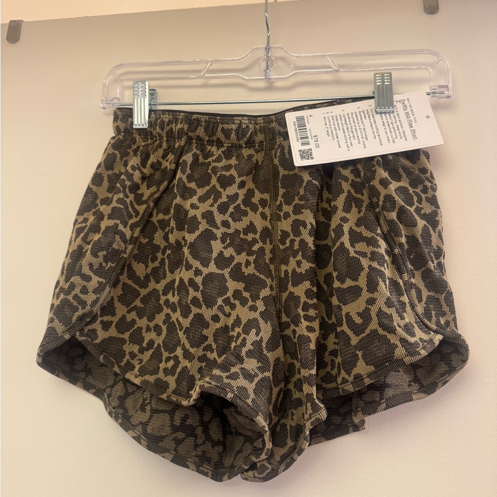 Lululemon Swiftly Mid-Rise Short 3"